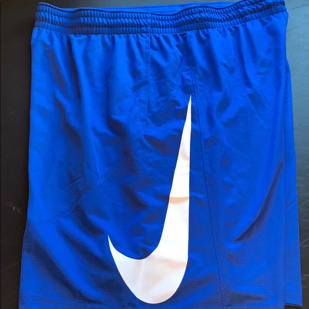 Nike “ Dry” shorts size 4XB men’s blue NWT